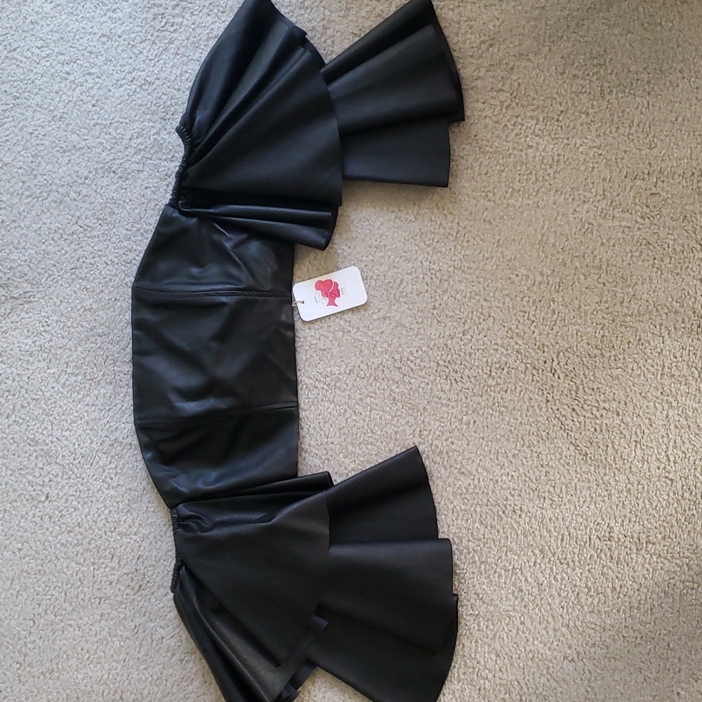 New black half top